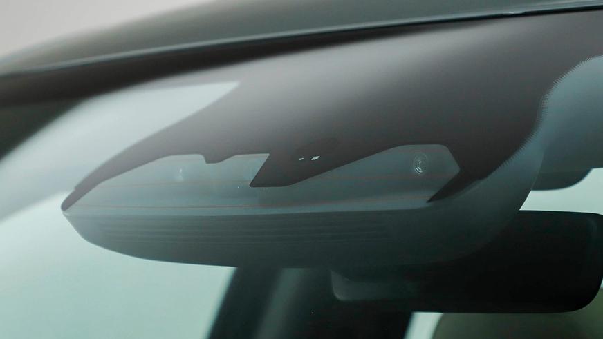 Hongqi HS6 стал самым дальнобойным гибридным кроссовером