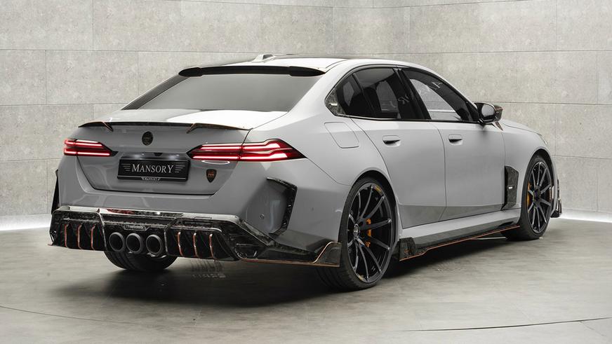 Ателье Mansory форсировало и украсило седан BMW M5