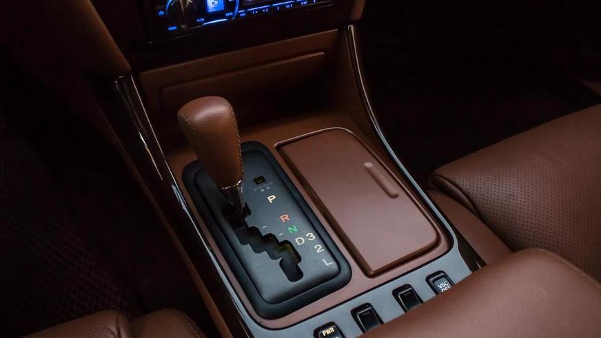 Интересные авто в продаже на Kolesa.kz: от Cadillac Fleetwood до заниженного ВАЗ-2101