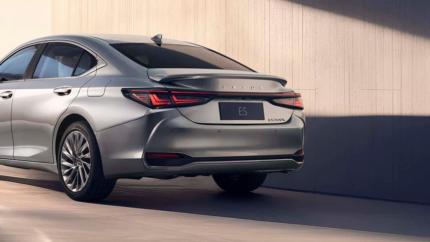 Обновлённый Lexus ES дебютировал в Китае