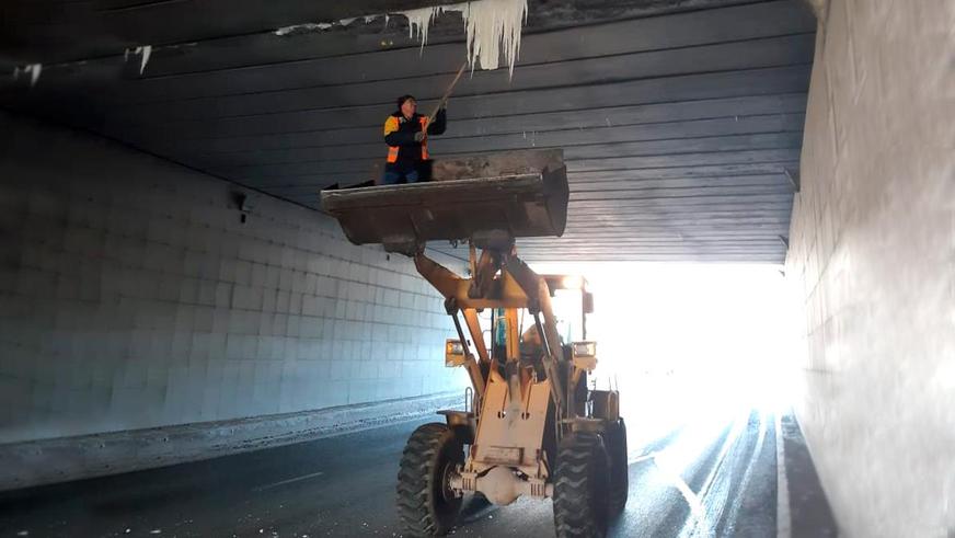 Кто ответит за сосульку, упавшую на машину