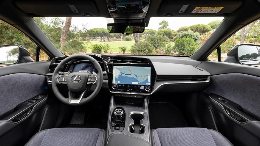 Lexus привезёт в Казахстан электромобиль RZ