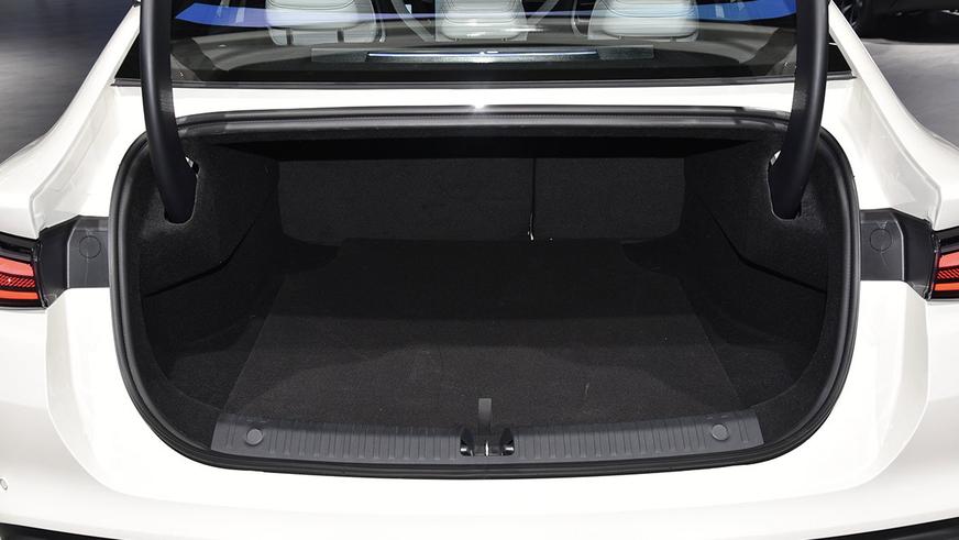 BYD запустила в КНР продажи недорогого электрокара Seal 06 BYD запустила в КНР продажи недорогого электрокара Seal 06