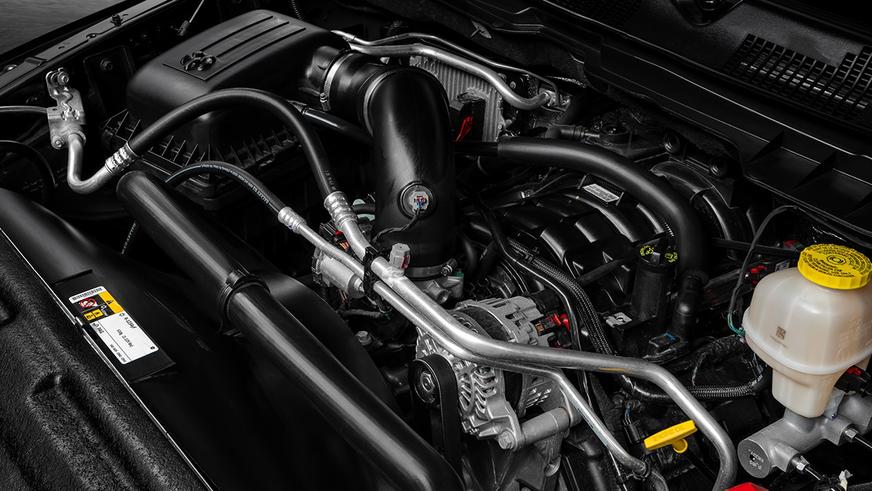 Сразу две известные марки избавляются от V8