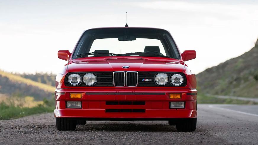 Очень редкую BMW M3 хотят продать за 200 тысяч долларов
