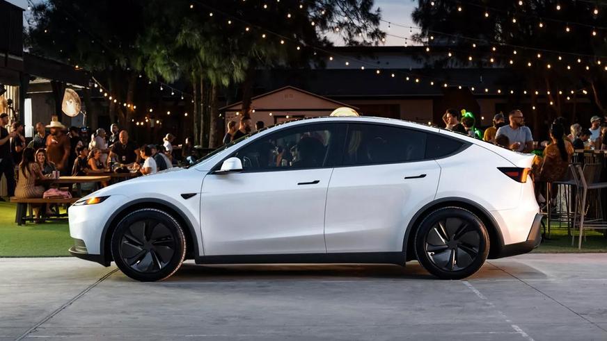 Tesla Model 3 и Model Y стали дешевле и проще