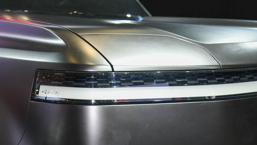 MG Cyber Х напомнил прошлое выдвижными фарами