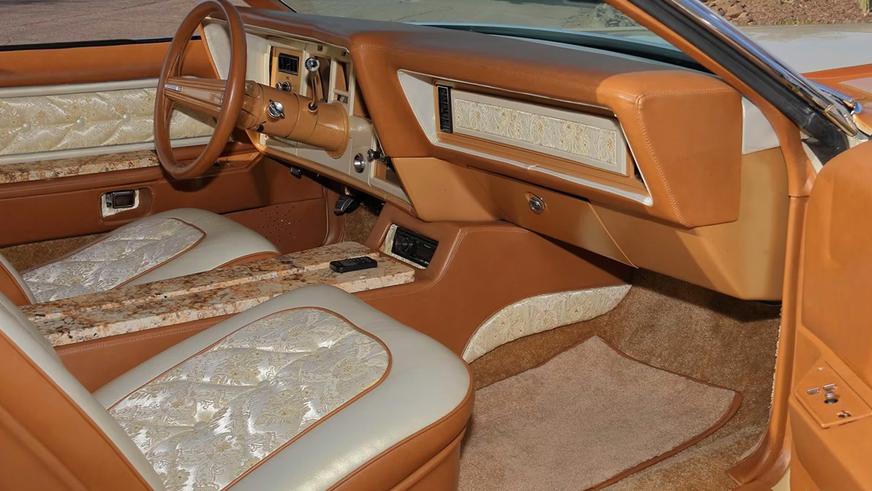 С молотка уйдёт старый Continental в образе Bugazzi Mark IV