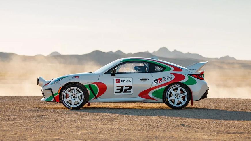Toyota GR86 получила культовую ливрею, мощный мотор и полный привод