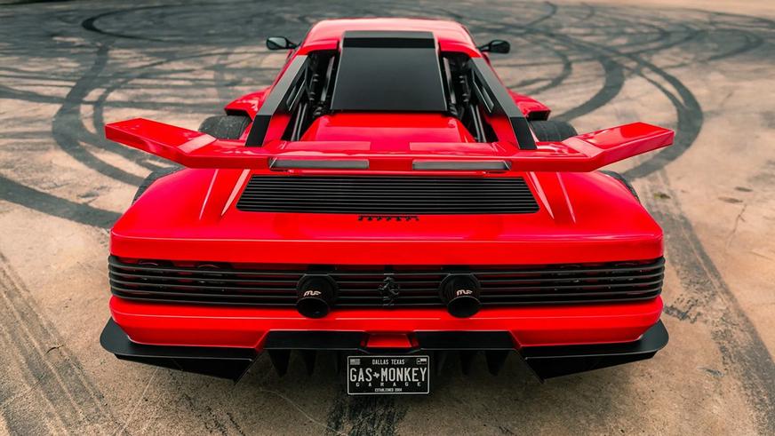 Тюнеры построили 6-колёсную Ferrari Testarossa