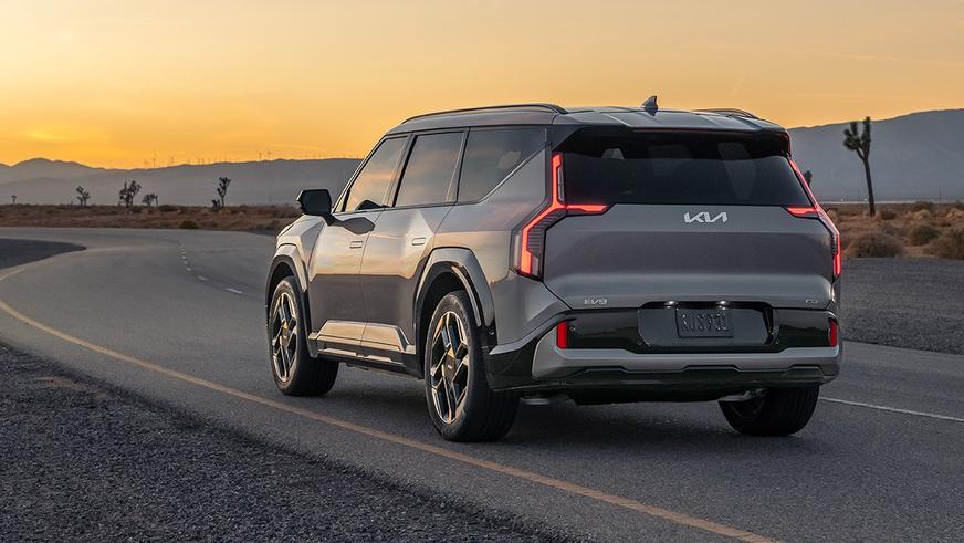 Электрокроссовер Kia EV9 получил 500-сильную версию GT