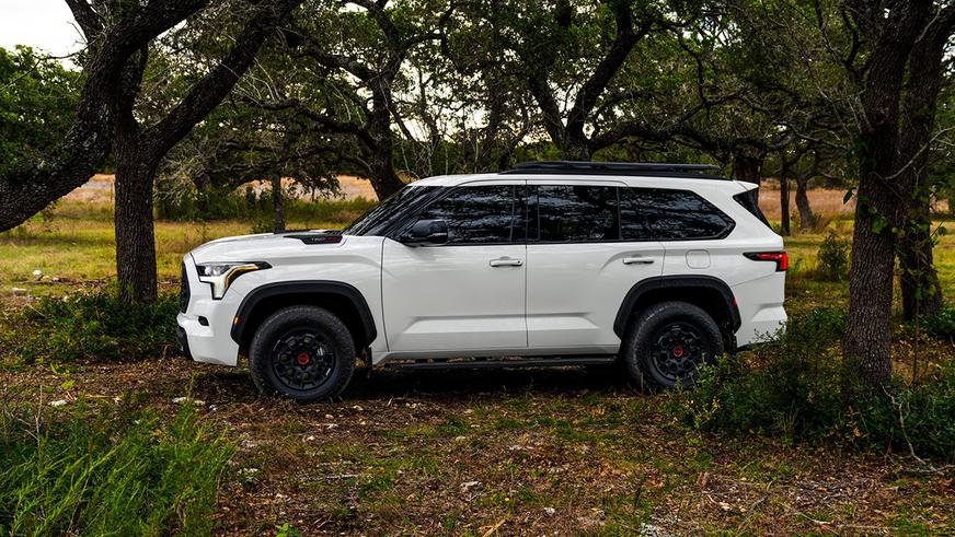 Новая Toyota Sequoia стала гибридом