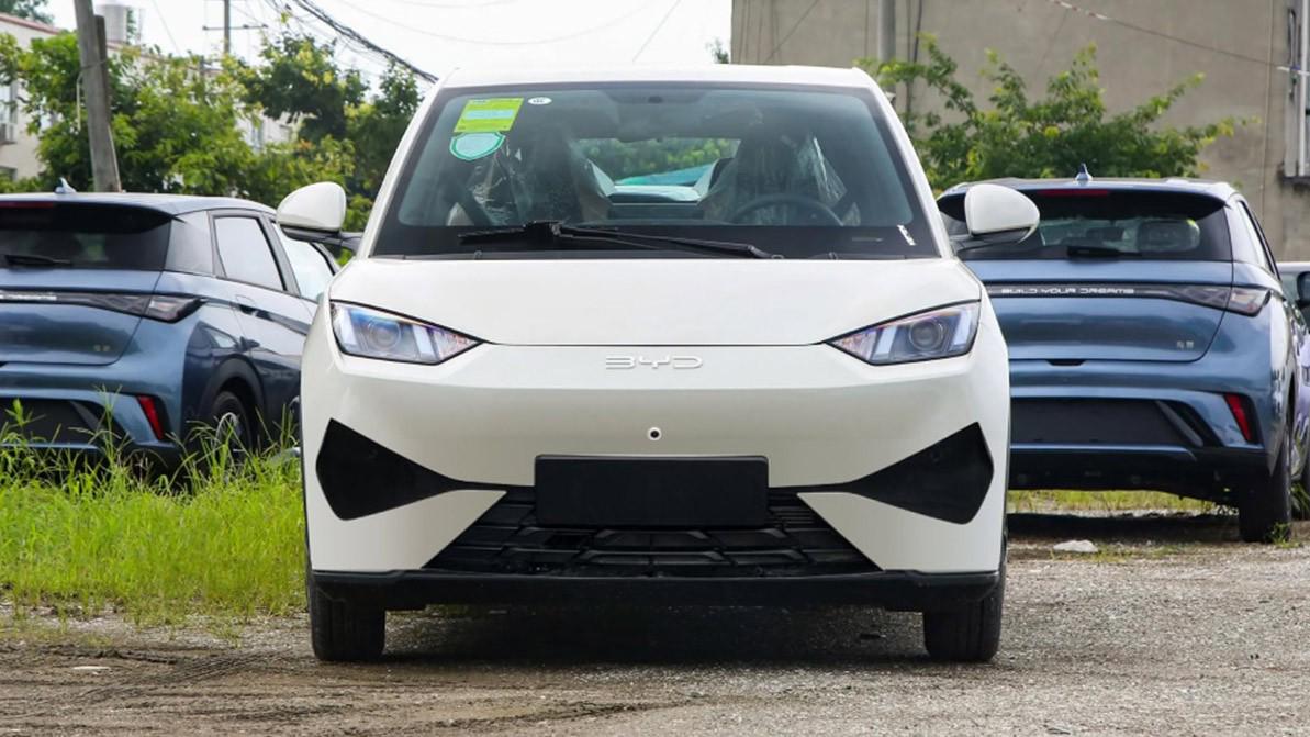 Самый популярный электромобиль Китая BYD Seagull готовится к рестайлингу