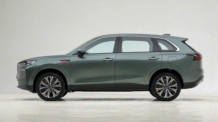 Hongqi HS6 стал самым дальнобойным гибридным кроссовером