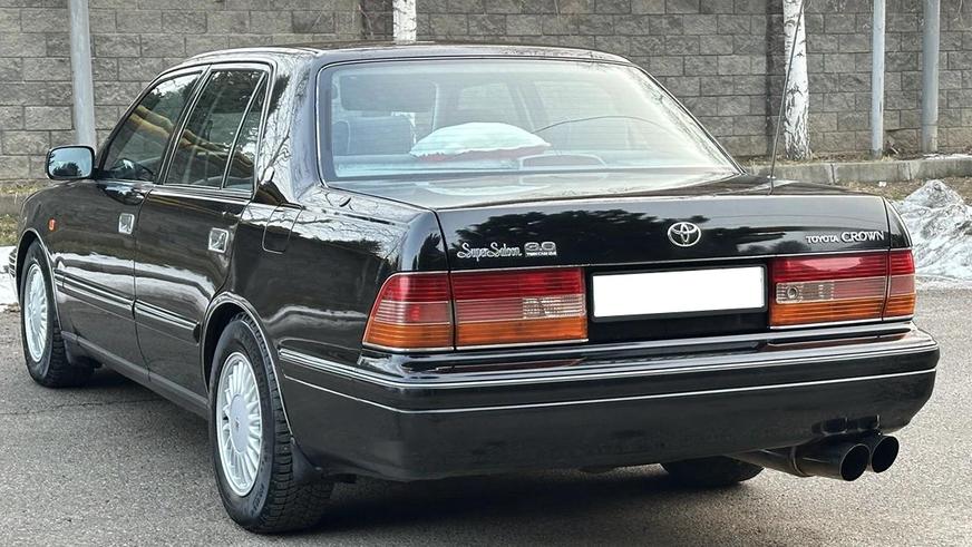 Toyota Crown (S150) с левым рулём продают за 10 млн тенге на Kolesa.kz