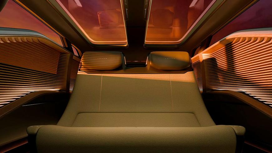 Lexus LS стал роскошным вэном с шестью колёсами