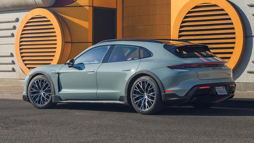 Porsche Taycan 4S Cross Turismo