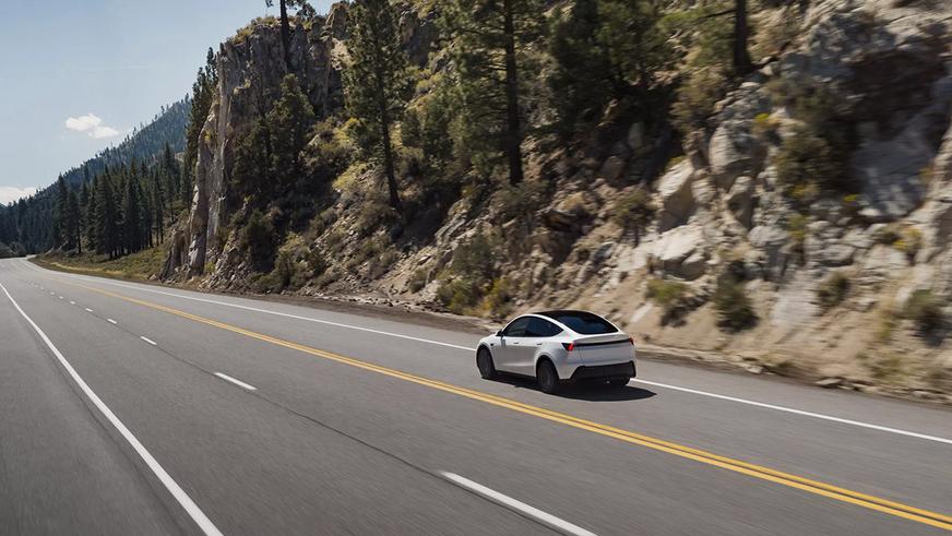 Tesla Model 3 и Model Y стали дешевле и проще