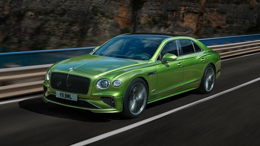 Седан Bentley Flying Spur стал мощным гибридом с V8