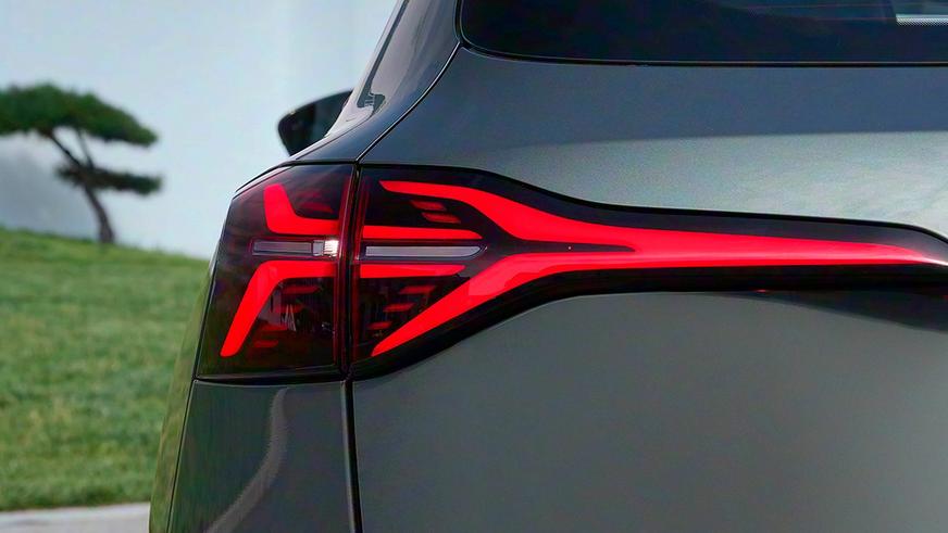 В Китае назвали цены на рекордный гибрид Hongqi