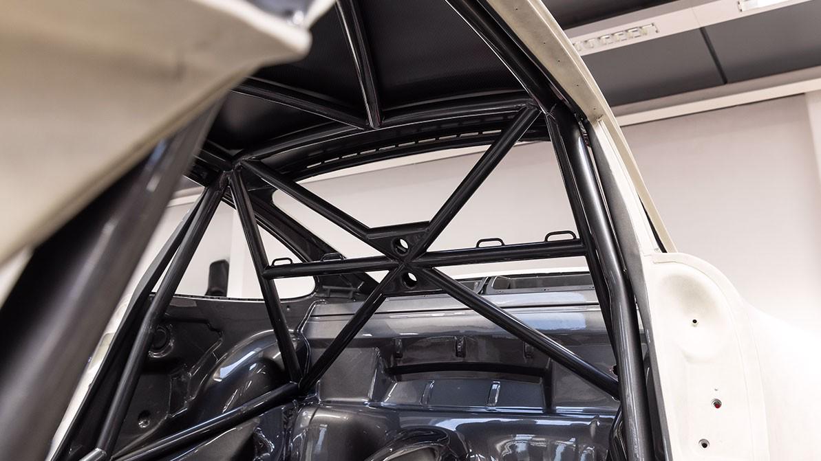 Porsche 911 от Lanzante: мотор из старой Формулы-1