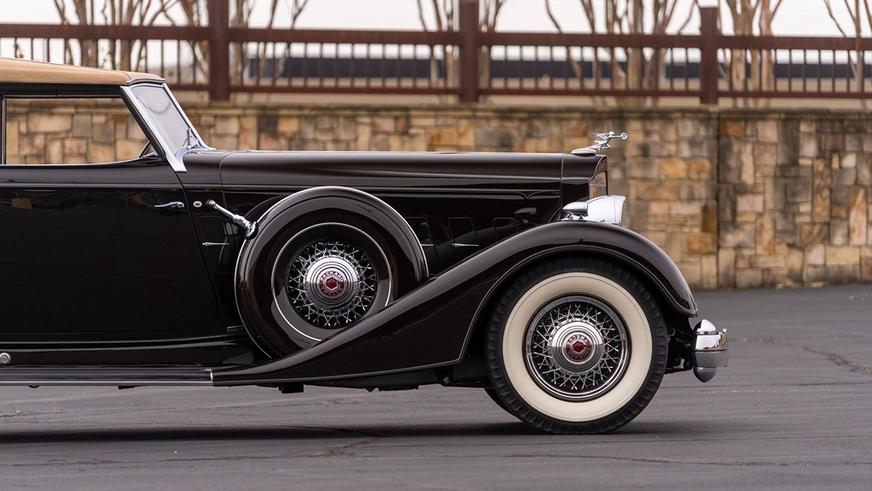 Раритетный Packard V12 на торгах в США