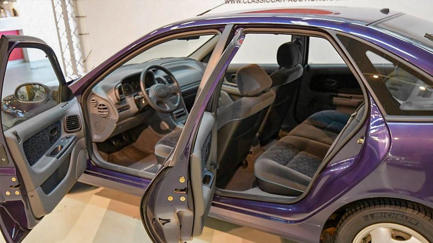 Живучая Laguna. Даже в Казахстане