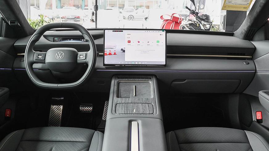 Пятиметровый батарейный VW оценили в Китае от 13.1 млн тенге