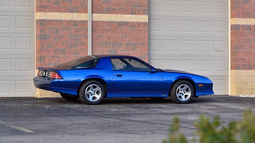 В продаже появился новый 35-летний Chevrolet Camaro