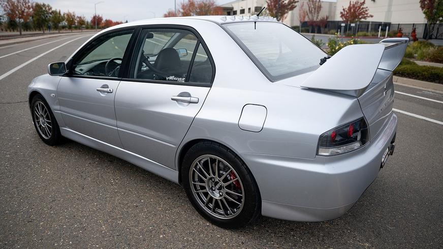 Lancer Evo IX почти без пробега нашли в США