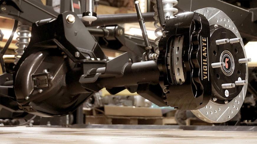 Рестомод Jeep Grang Wagoneer с новым сердцем