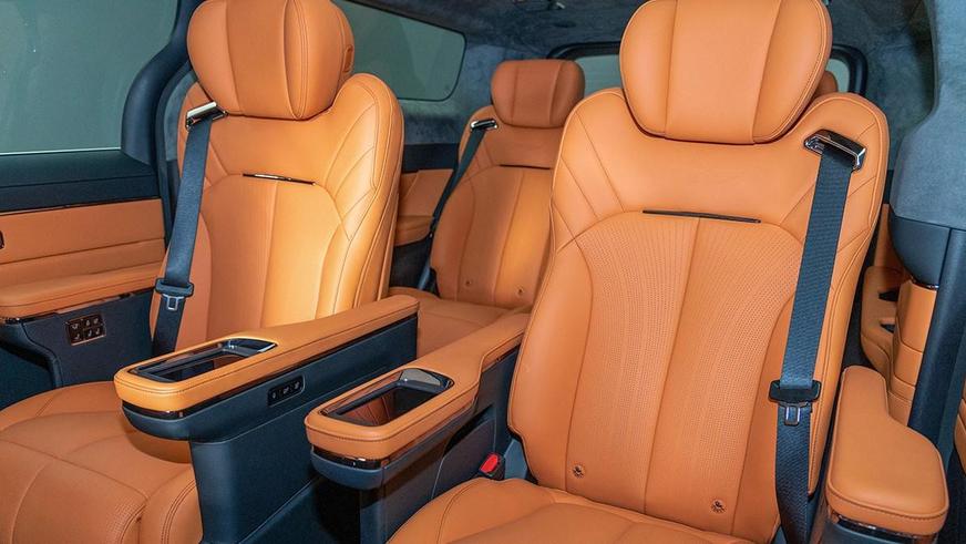 Geely выпустит новый гибридный минивэн