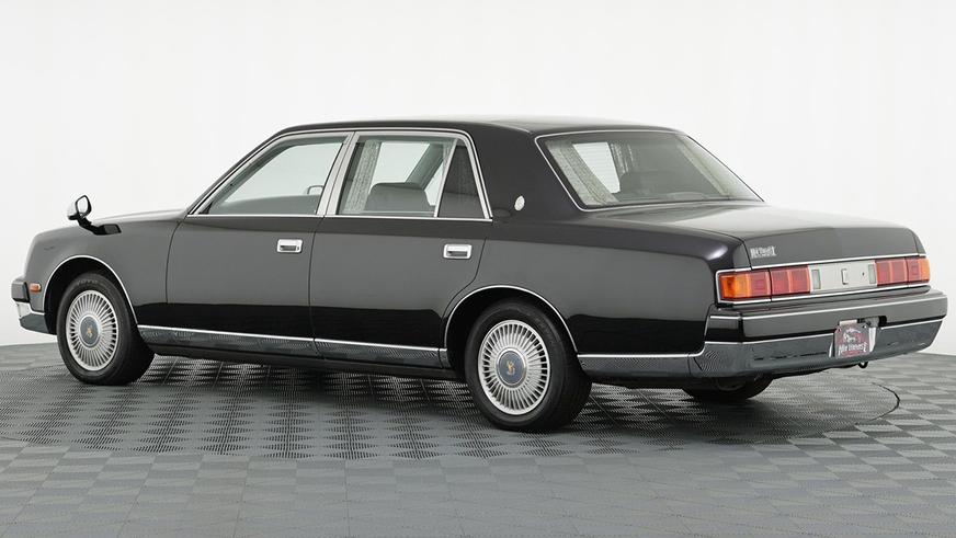 Редкий Toyota Century с V12 под капотом выставлен на продажу в Штатах