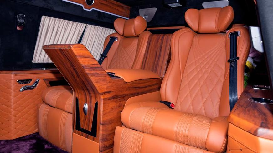 Брутальные внедорожники Toyota и Ford привезли тюнеры на выставку в Нью-Йорке