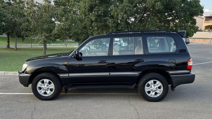 Land Cruiser 100 c мизерным пробегом продают на Kolesa.kz