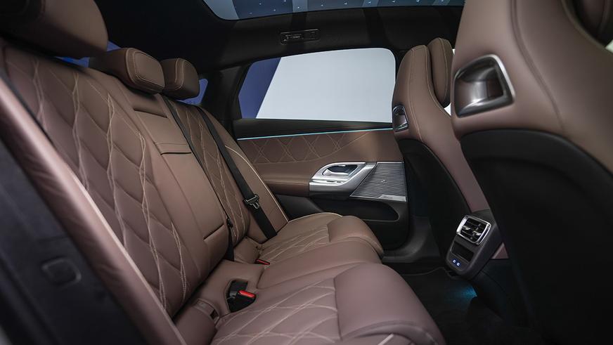 Mercedes-Benz C-Class стал электромобилем