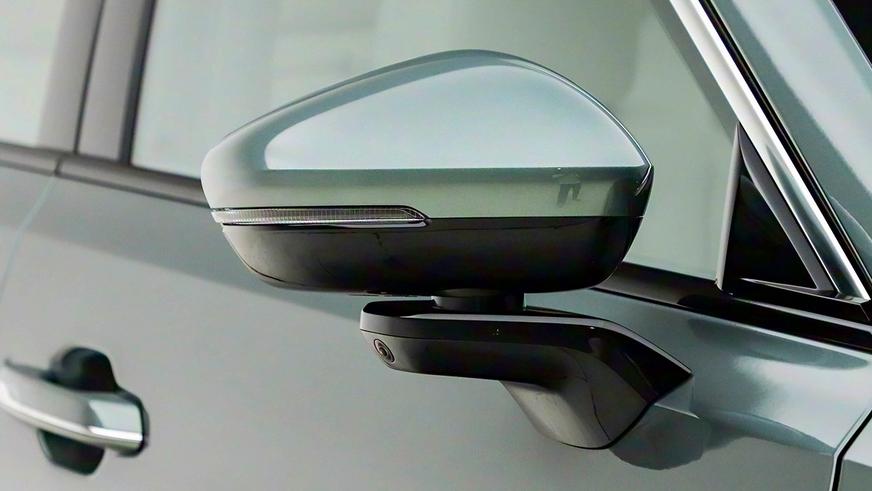 Hongqi HS6 стал самым дальнобойным гибридным кроссовером