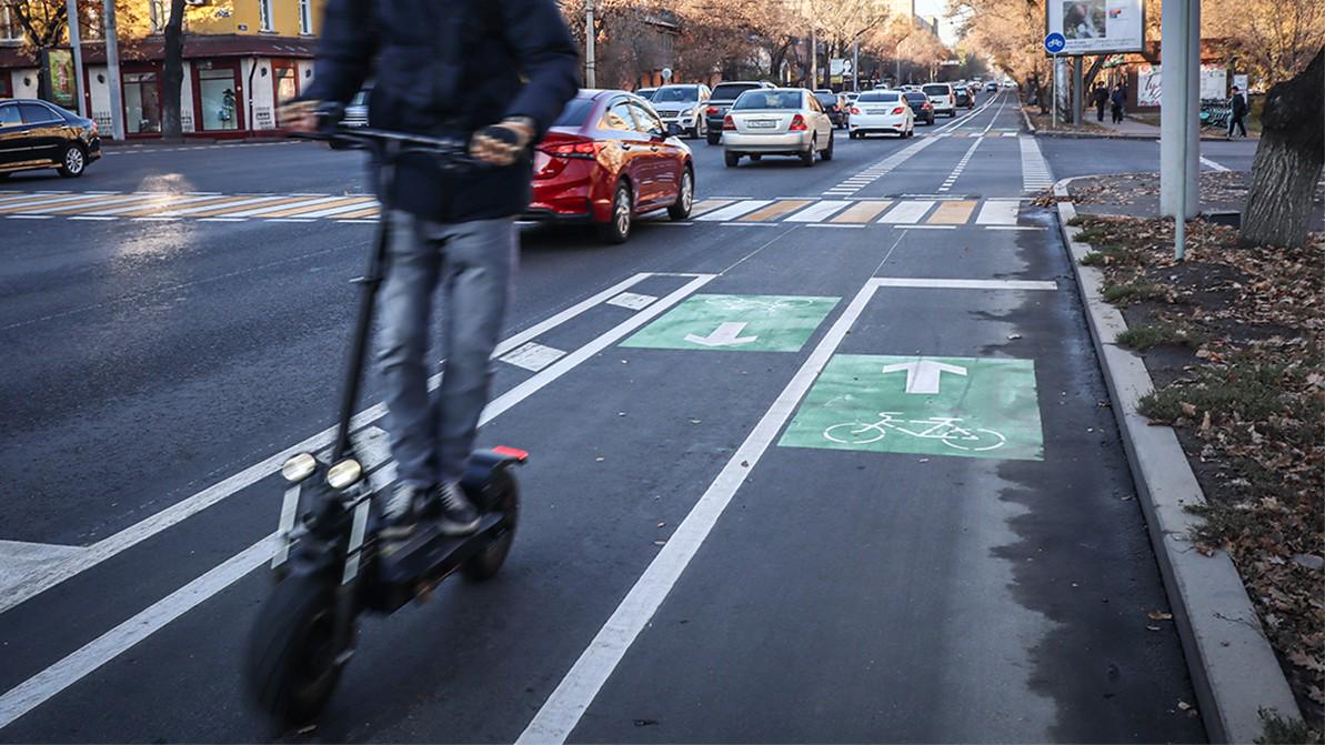 Самокатшыларға жүргізуші куәлігі жолға шыққанда ғана қажет