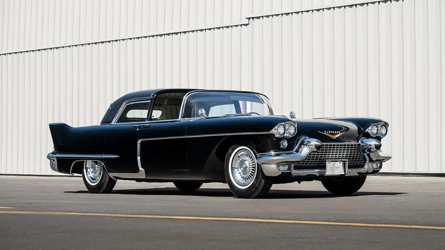 Экстравагантный Cadillac Eldorado продали за полмиллиона долларов