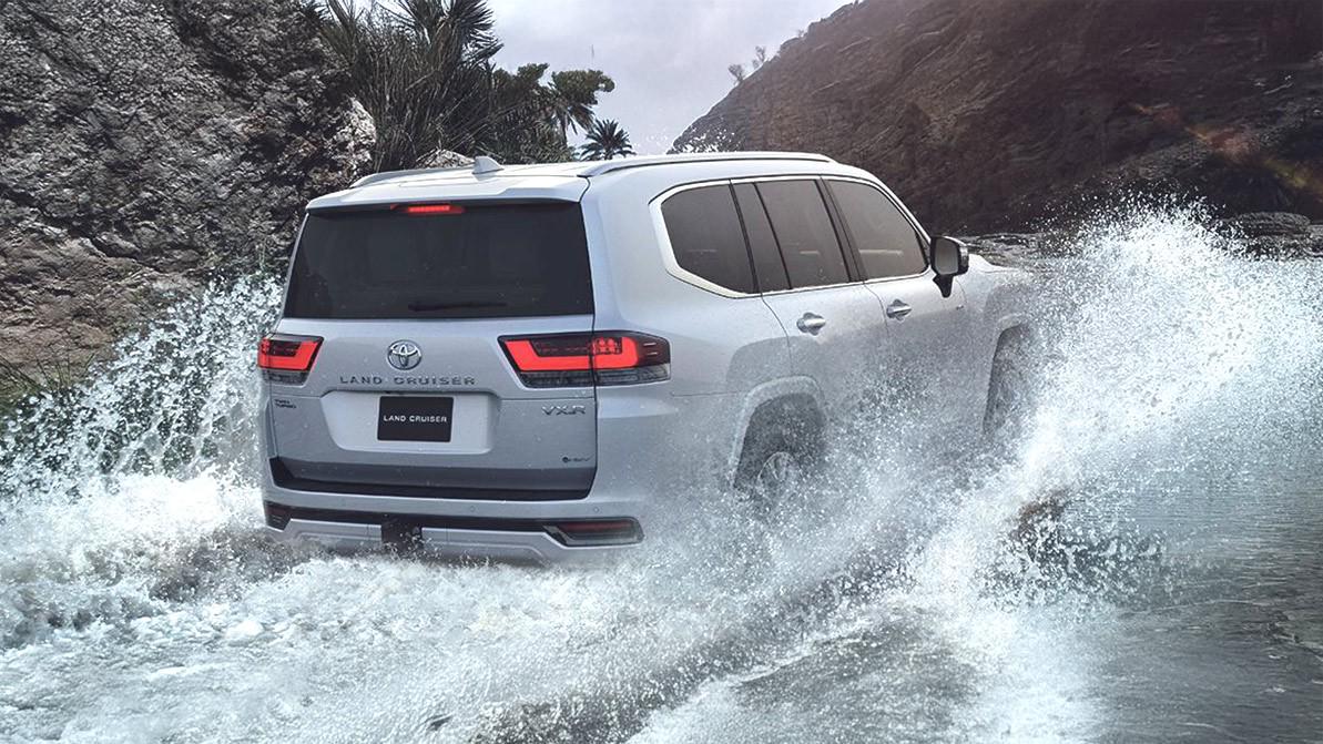 Toyota Land Cruiser 300 стал мощным гибридом