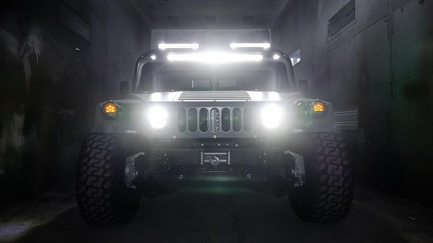 В Канаде построили собственный Cybertruck — это «хаммер»