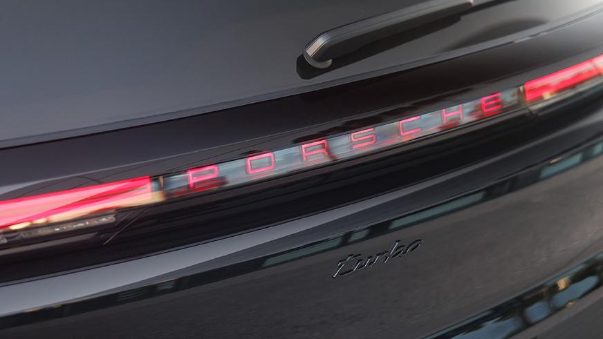 Электрический Porsche Cayenne добрался до Казахстана. Сколько стоит?