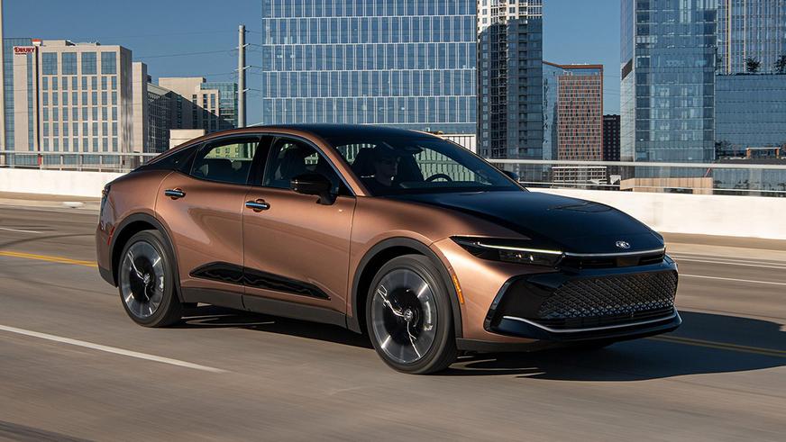 Toyota сделала Crown самостоятельной маркой для Китая