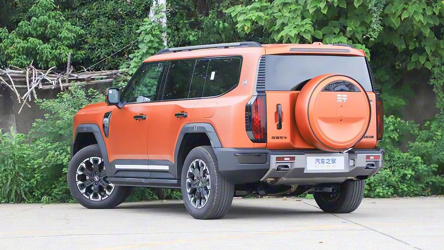 Новый Jetour стал первым автомобилем, форсировавшим реку Янцзы