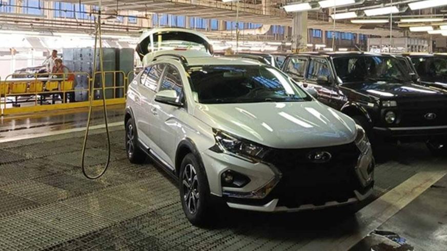 Появились первые фото кросс-универсала Lada Iskra