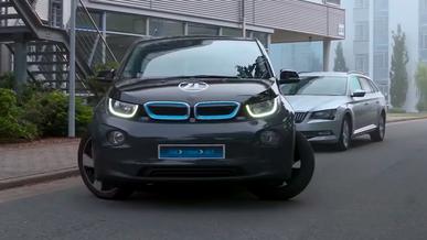 ZF придумала, как облегчить развороты и параллельную парковку