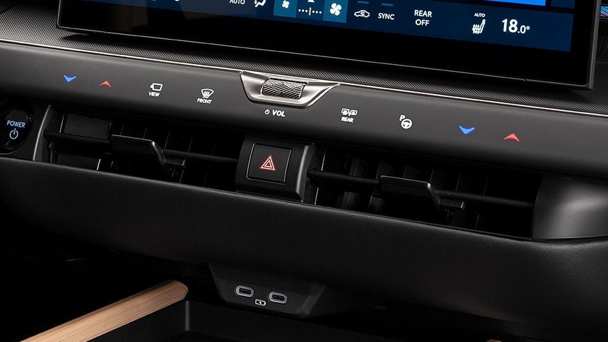 Новый Lexus ES для Европы. Фото и характеристики