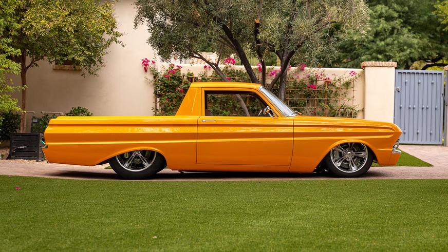 С молотка уйдёт пикап Ford с 10-литровым мотором и турбинами в кузове