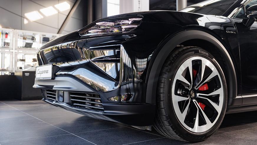 Электрический Porsche Cayenne добрался до Казахстана. Сколько стоит?