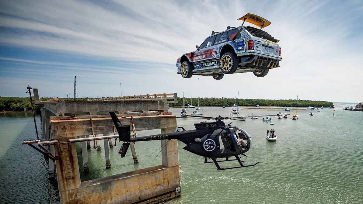 Трэвис Пастрана Subaru Leone-мен керемет джимхана көрсетті